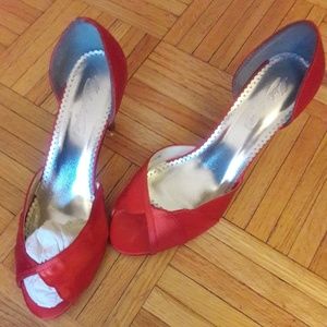 Wedding or occasion shoes (free if you buy dress)